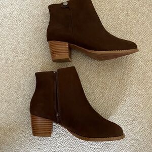 Brown suede Ankle Boots
